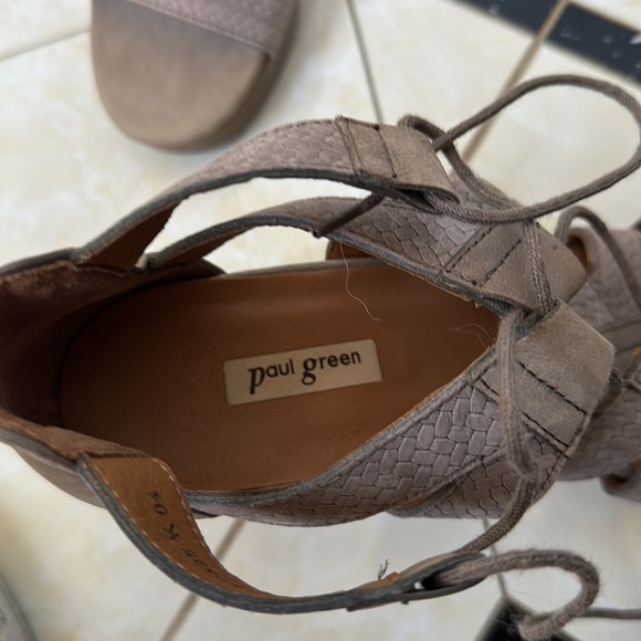 Heels - Picture 2 of 3